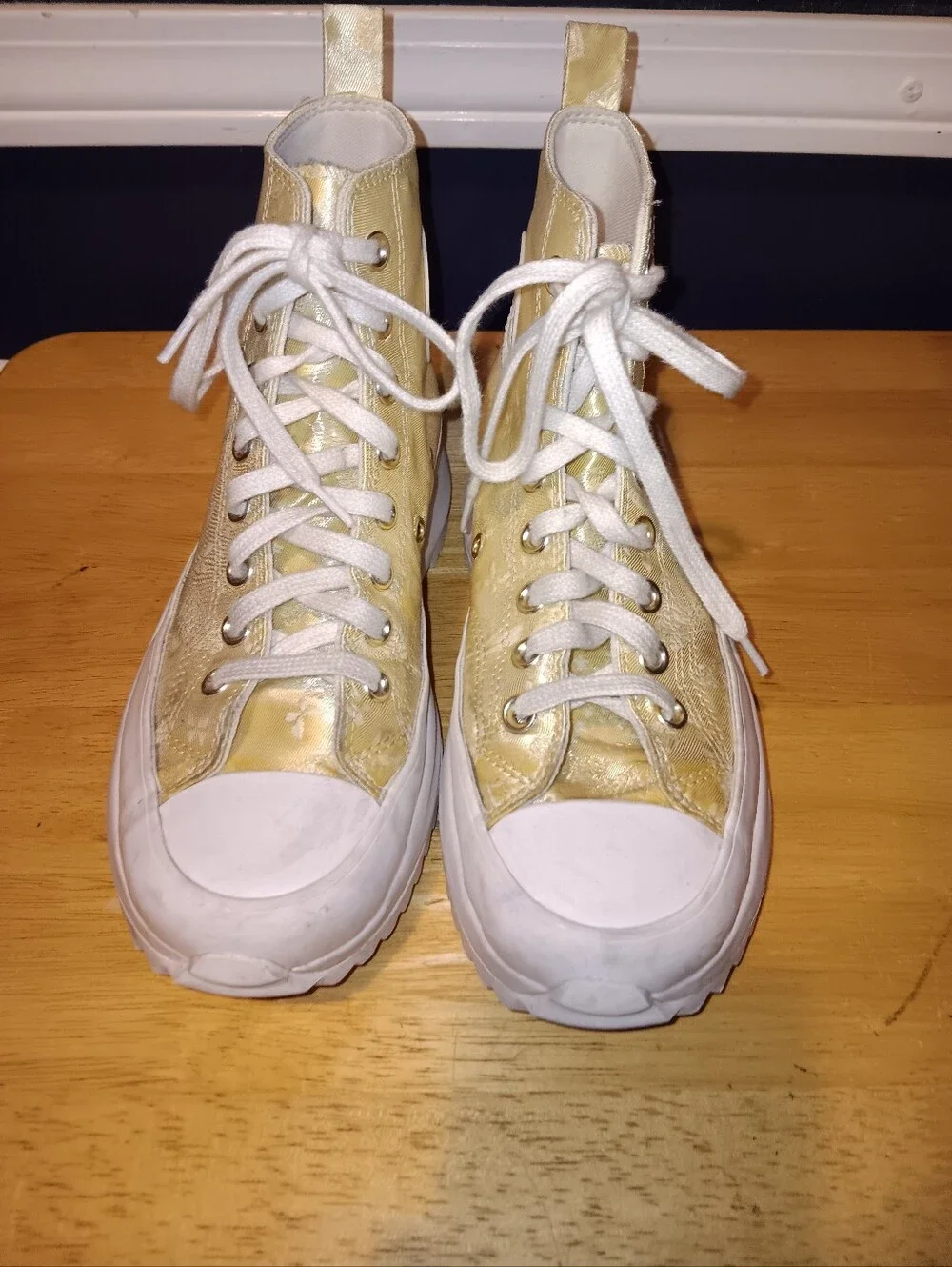 Converse Chuck Taylor Run Star Hike Limited Edition Sneakers Size 6.5